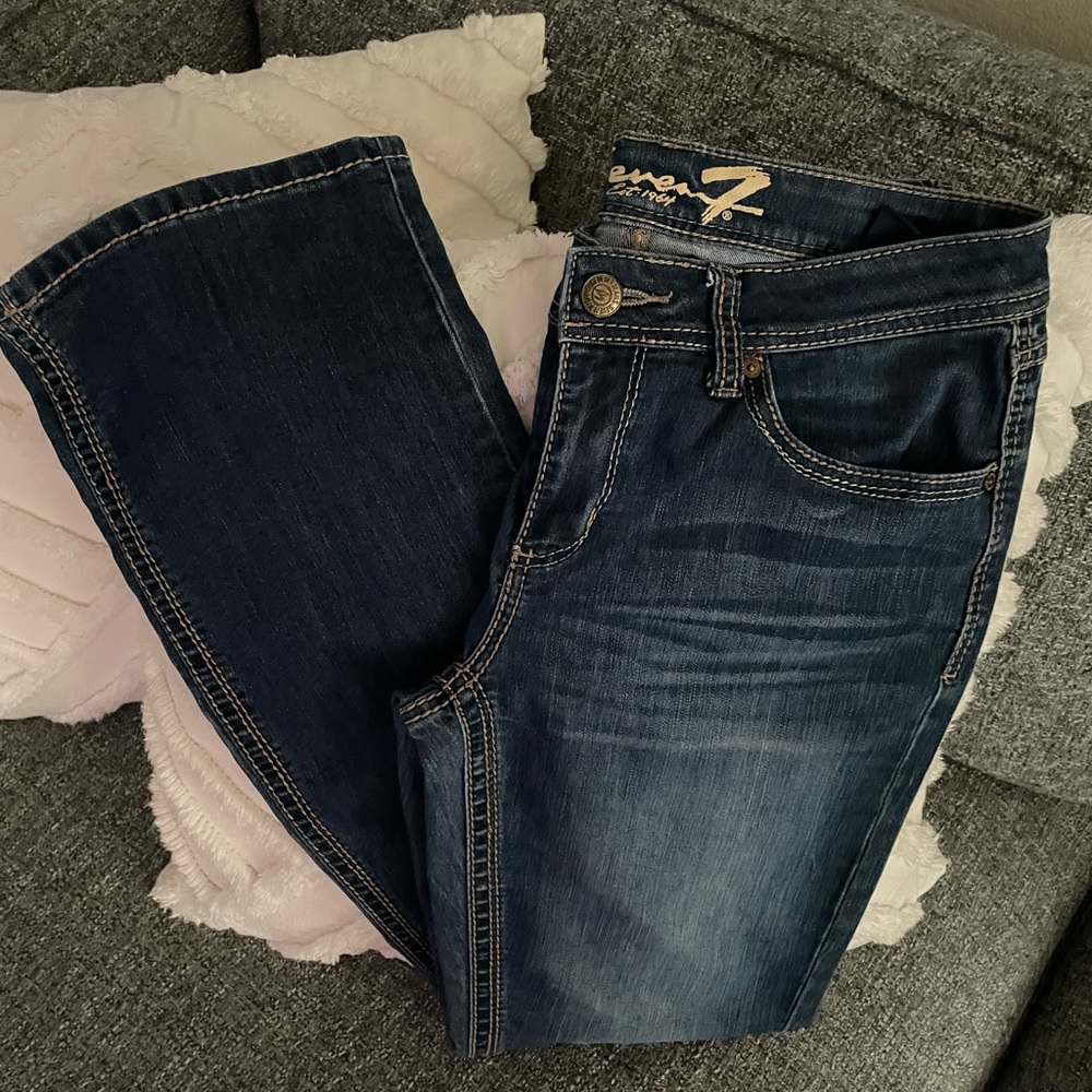 Bootcut Jeans 👖 - Picture 6 of 7